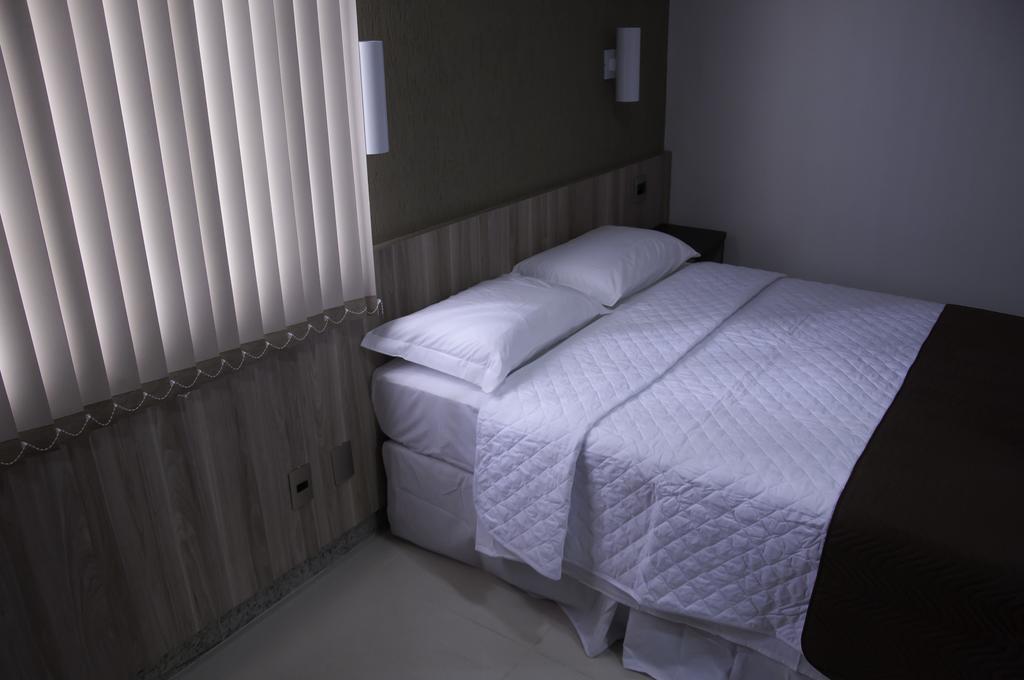 Hotel Domus Итабира Екстериор снимка